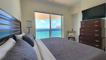 2 bedrooms, iron/ironing board, travel crib, free WiFi