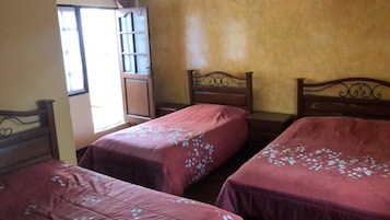 Habitación familiar con 1 cama doble o 2 individuales