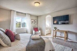 5 slaapkamers, een strijkplank/strijkijzer, wifi, beddengoed