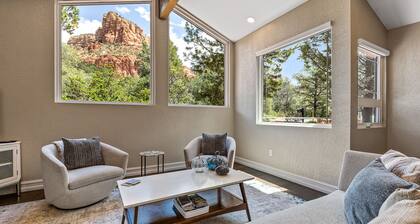 Luxury Sedona zen home, totally remodeled, views, hiking trails & labyrinth!!