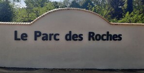 Exterior detail - Mobil home 6 pers camping 3* sur belle parcelle au calme (Saint-Chéron)