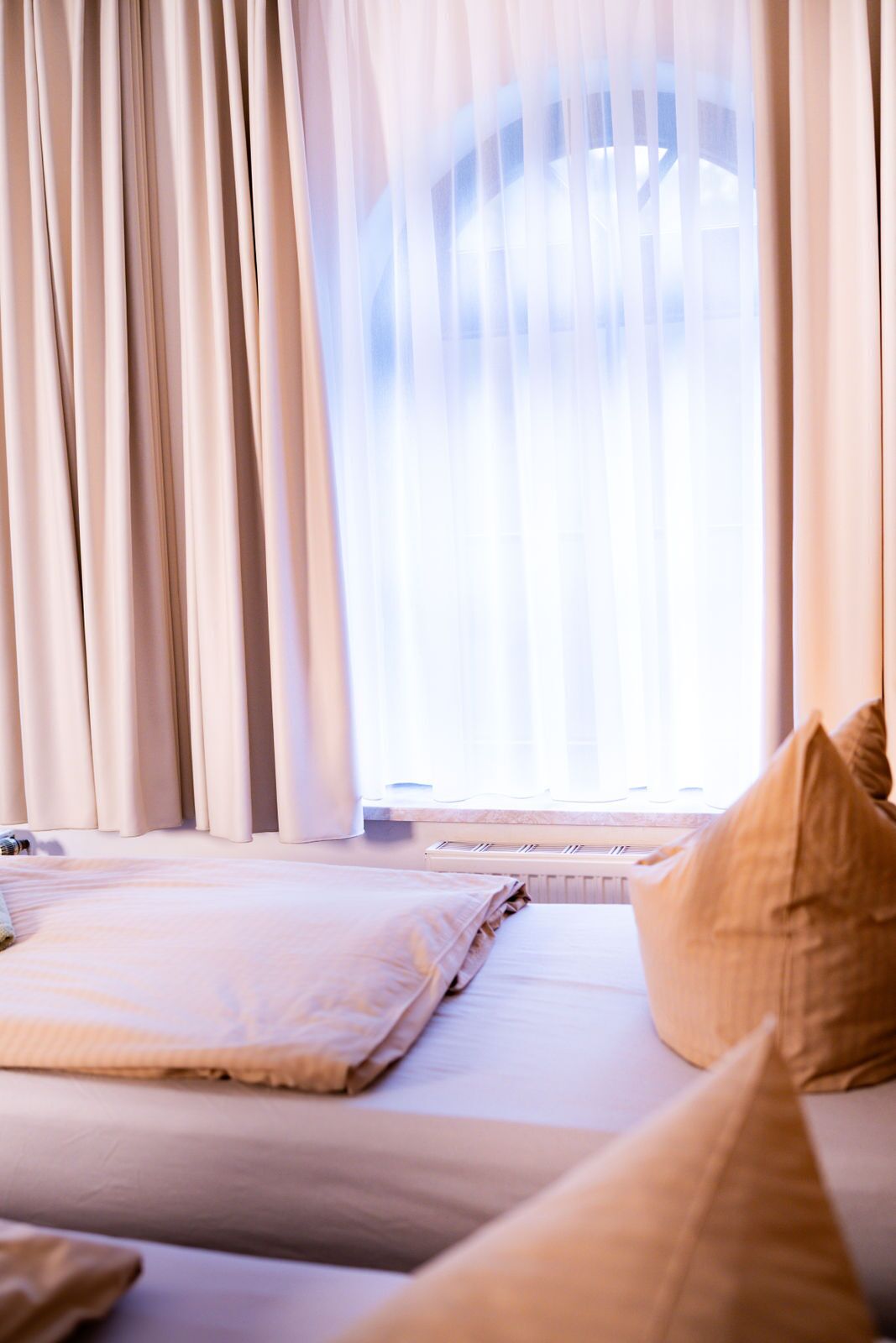 Business Twin Room | Soundproofing, free WiFi, bed sheets, wheelchair access