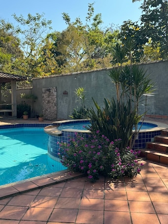 32-inch Smart TV with digital channels, Netflix, streaming services