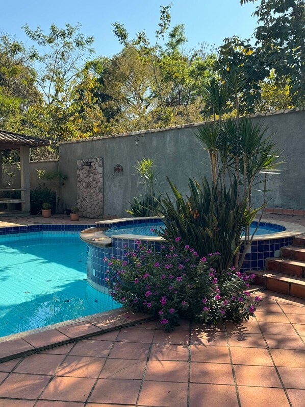 32-inch Smart TV with digital channels, Netflix, streaming services - Alvorecer do Pepê (Lagoa Santa)