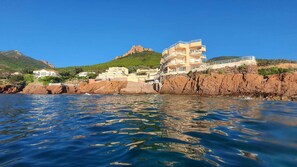 حمّام سباحة خارجي، حمّام سباحة مُدفَّأ