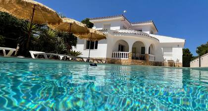 Magnificent villa in Sant Jordi d'Alfama with private pool
