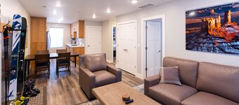 Excellent location for skiing!  Brand new, comfy 2BR apartment