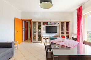 Smart TV, books - SCALA DEI TURCHI APARTMENT LIDO ROSSELLO REALMONTE - CIN IT084032C26OQDV2N6 (Realmonte)
