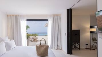 1 bedroom, Egyptian cotton sheets, premium bedding, minibar