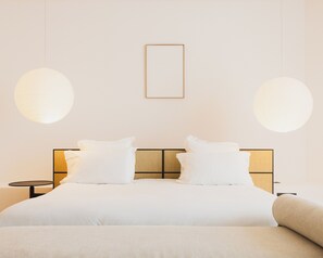 Suite Première | Egyptian cotton sheets, premium bedding, minibar, in-room safe - Casa Paradisu (Monticello)