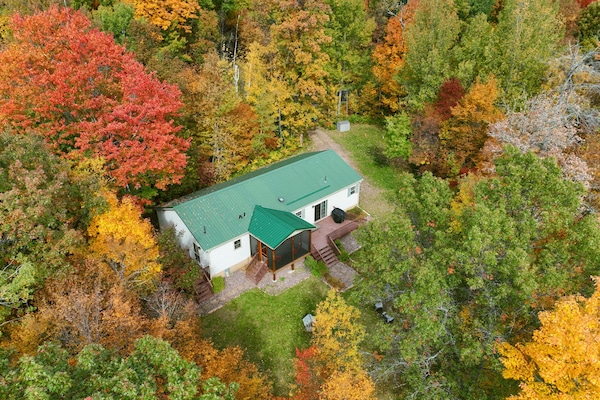 Fabulous fall colors! Private, waterfront cabin in Barron County Forest!