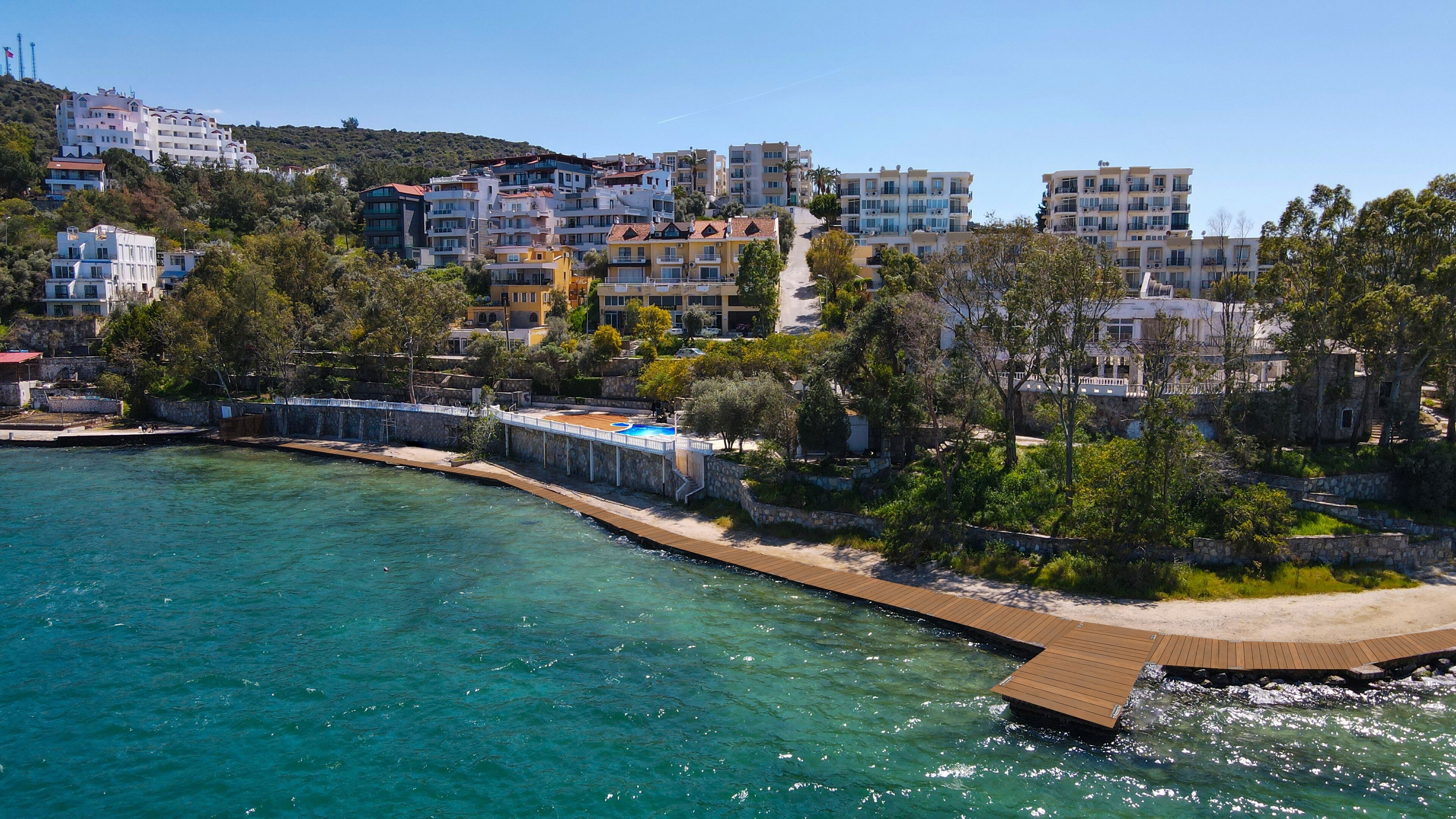 private beach nearby, 2 beach bars
