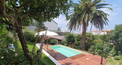 Very pretty 4* listed wooden house in Biarritz with swimming pool