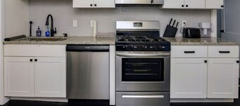 Modern Three Bedroom Condo - Near Boston