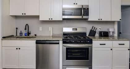 Modern Three Bedroom Condo - Near Boston
