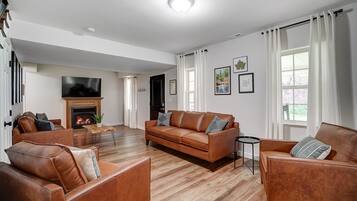 智能电视、壁炉