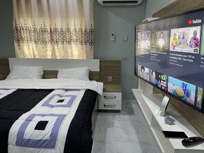 2 bedrooms, WiFi - Quiet luxury 2 bedroom house with Pool (Abeokuta)