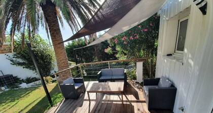 Listed 4* white wooden villa with one-room apartment