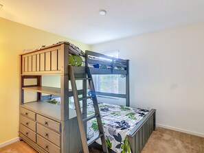 6 bedrooms, iron/ironing board, travel crib, free WiFi