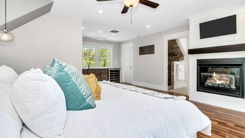 3 habitaciones, tabla de planchar con plancha y cuna de viaje