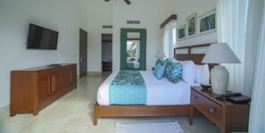 6 slaapkamers, een kluis op de kamer, een bureau