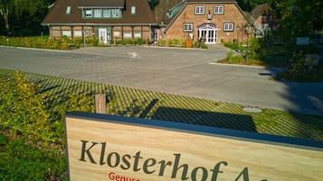 Esterni