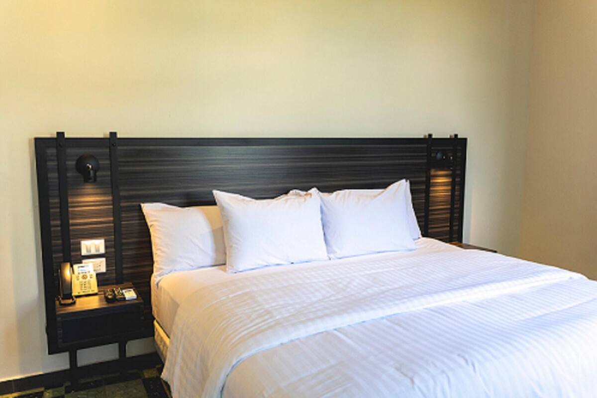 Desk, free WiFi, bed sheets