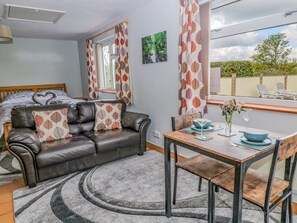 Cottage | Interior - The Pool House (Crediton)