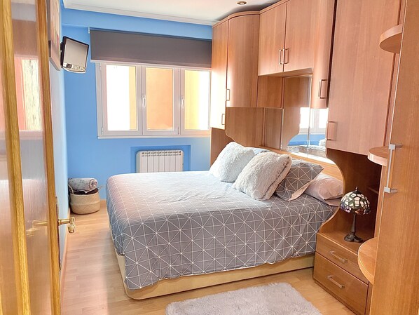 1 bedroom, iron/ironing board, free WiFi, bed sheets