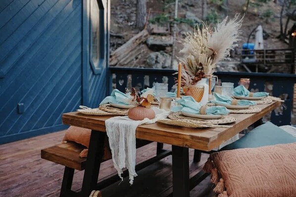 Outdoor dining
