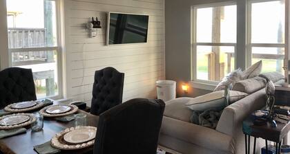 Wedge Wood Cottage on the Bay