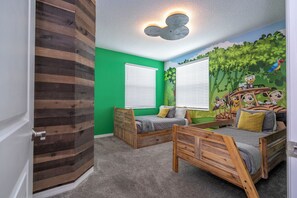 3 Schlafzimmer, Bügeleisen/Bügelbrett, Reisekinderbett, kostenloses WLAN
