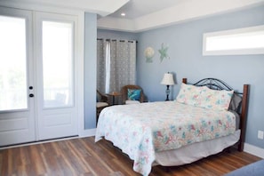 3 bedrooms, iron/ironing board, travel cot, WiFi
