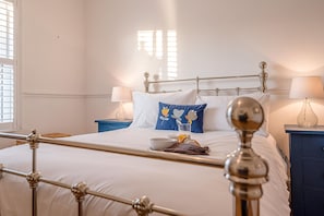 2 Schlafzimmer, laptopgeeigneter Arbeitsplatz, Bettwäsche