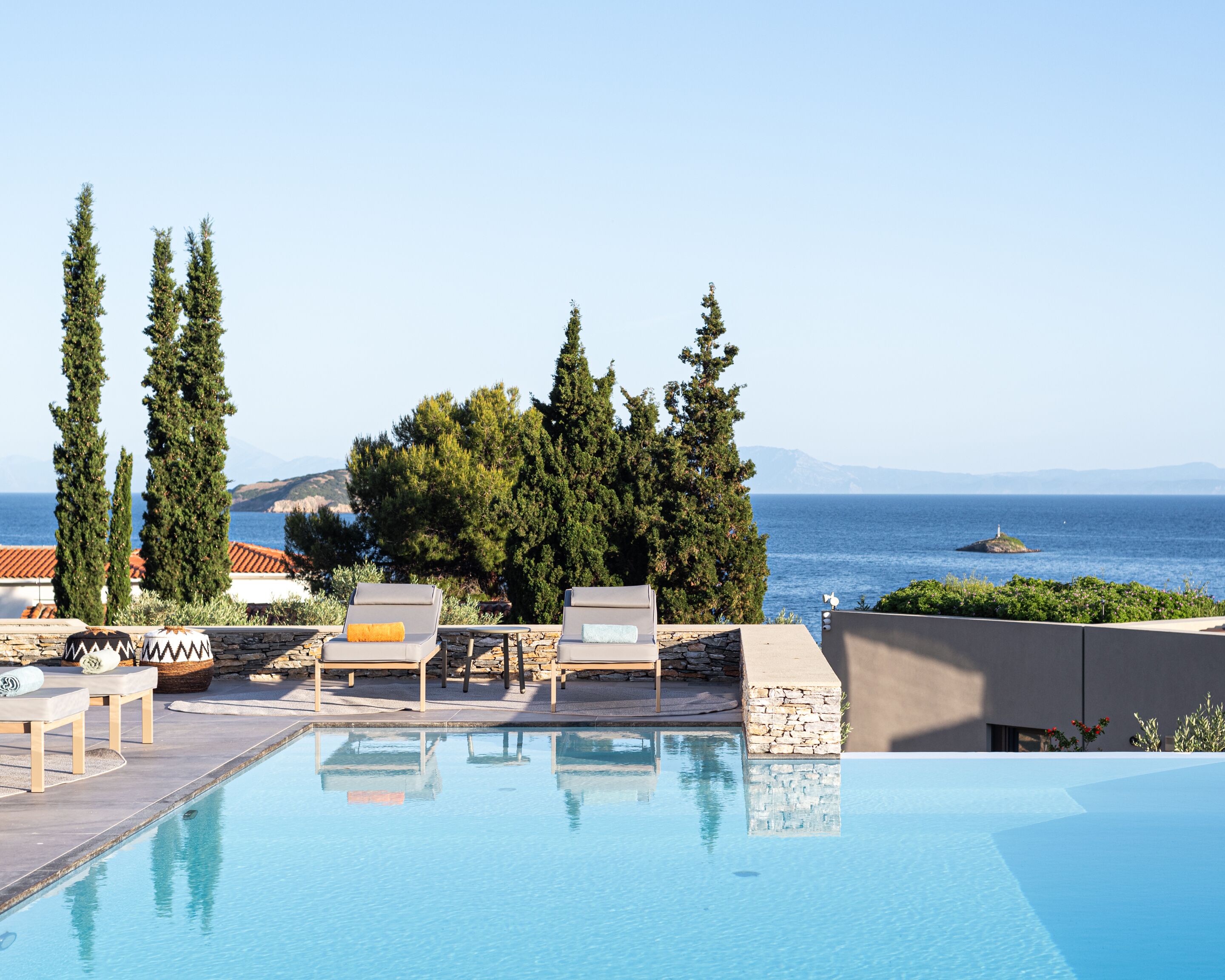 Outdoor pool, sun loungers