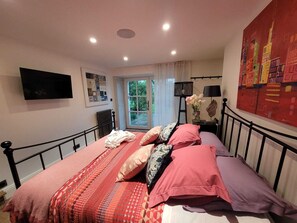 1 bedroom, free WiFi, bed sheets