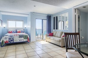 Ferros/tábuas de passar roupa, Wi-Fi de cortesia, roupa de cama