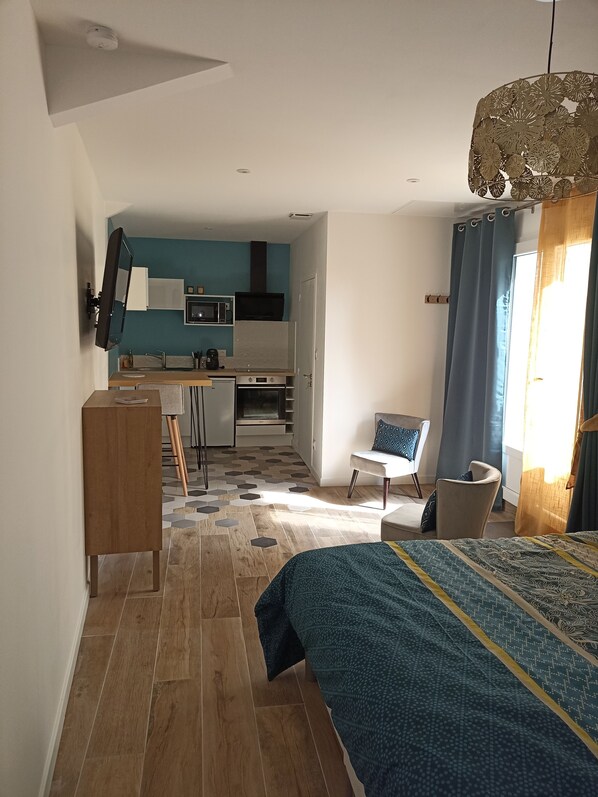 1 bedroom, free WiFi, bed sheets