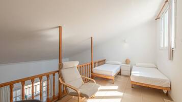 3 bedrooms, free WiFi, bed sheets