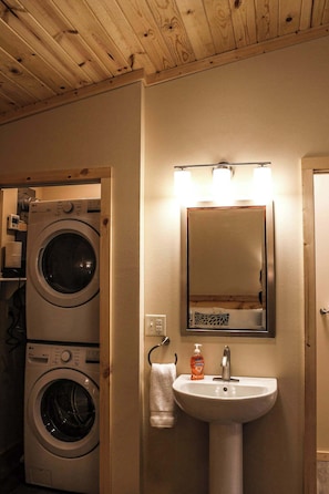Douche, séchoir à cheveux