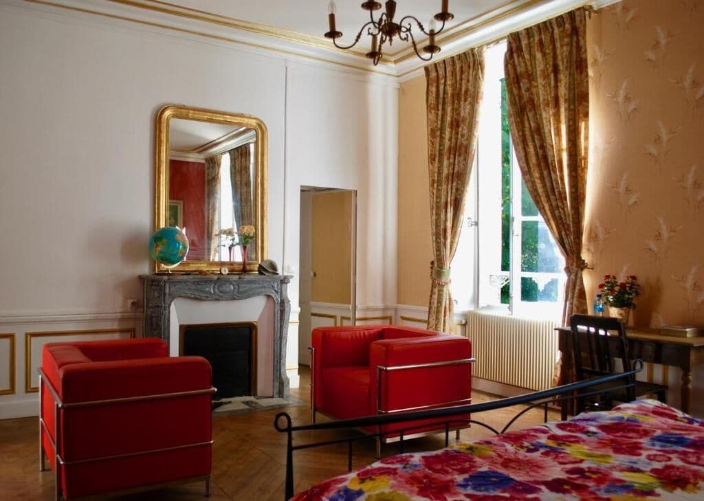 Estudi en suite romàntic (Suite La Mer) | Roba de llit d'alta qualitat i decoració individual 