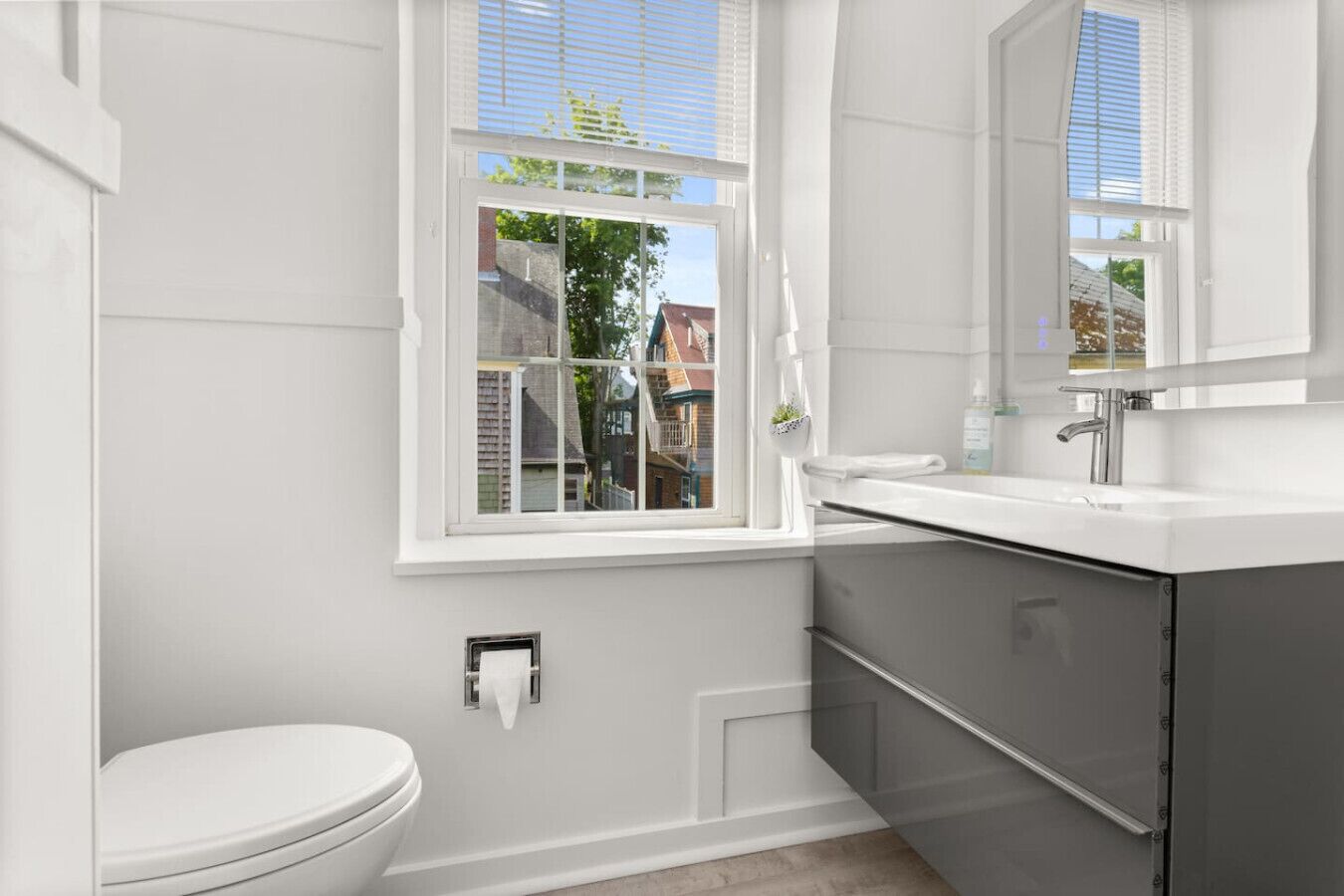 Douche, sèche-cheveux