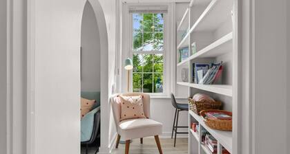 Physician`s Loft in the heart of downtown with 2 Free Parking Spots