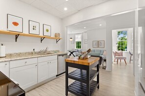 Interior - Physician`s Loft in the heart of downtown with 2 Free Parking Spots (Bar Harbor)