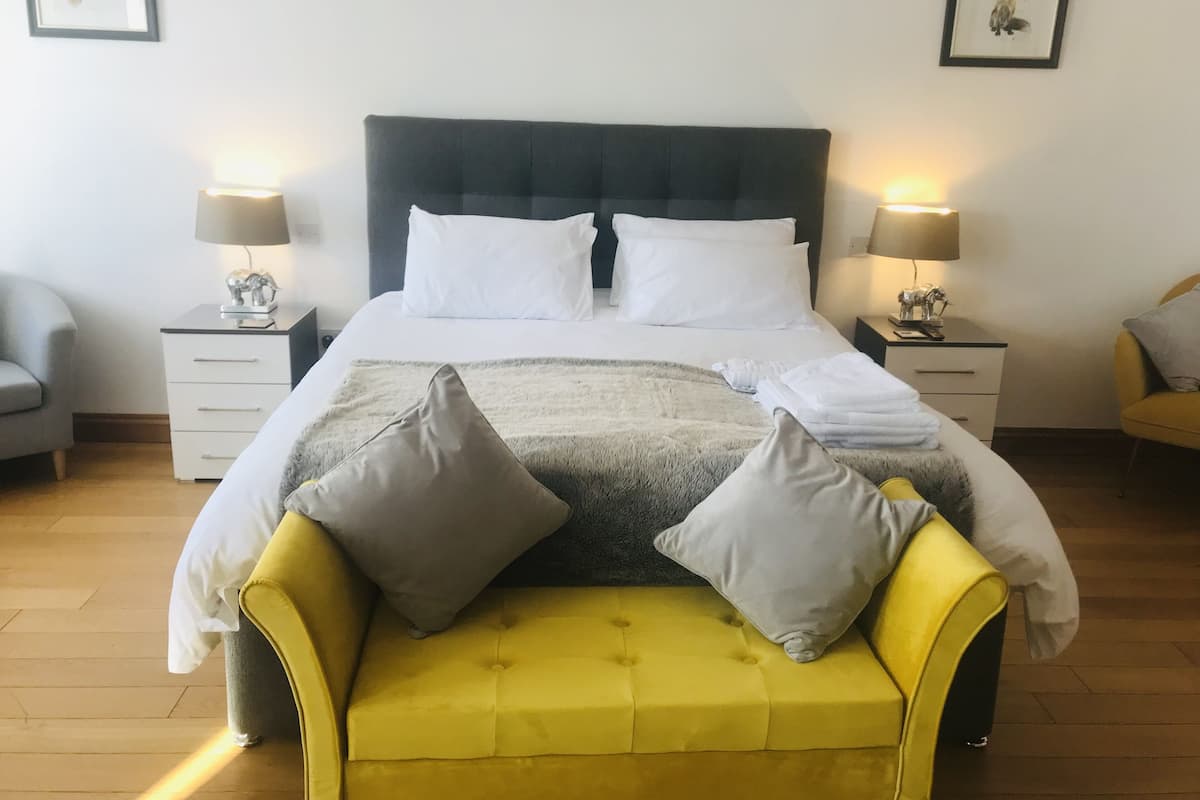 Deluxe-Doppelzimmer | 1 Schlafzimmer, kostenloses WLAN, Bettwäsche