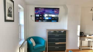 Deluxe Suite | Free WiFi, bed sheets