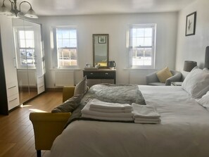Habitación doble Deluxe | Wifi gratis y ropa de cama 
