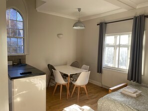 Apartment | Dining - Victorian Building - Sleeps 5 - Pet Friendly (London)