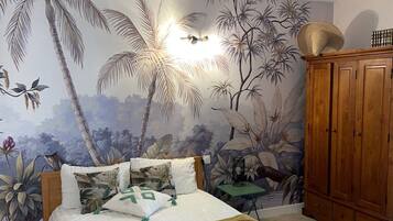 4 bedrooms, iron/ironing board, free WiFi, bed sheets