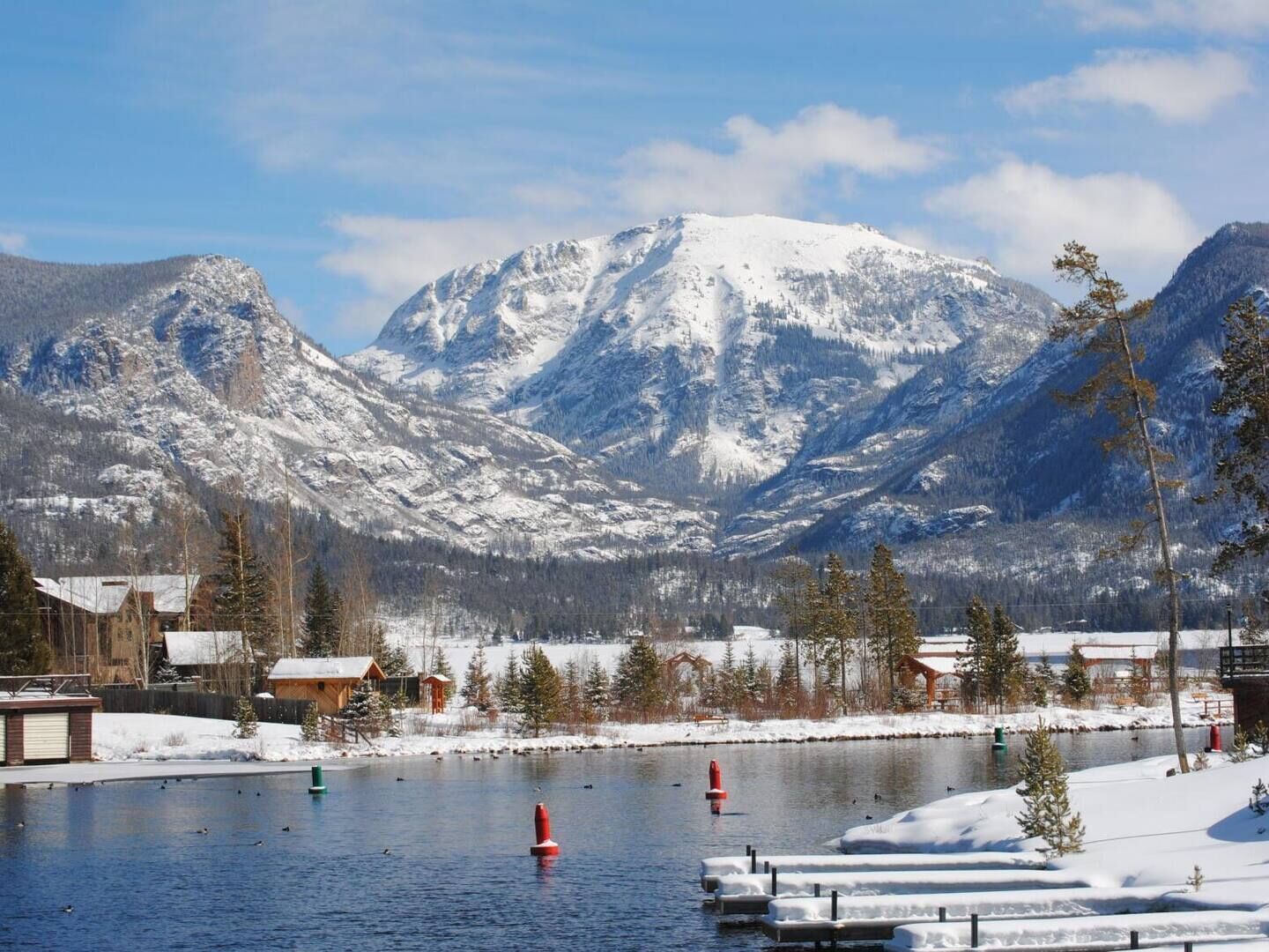 The Loose Moose Lodge #8 at Downtown Grand Lake near RMNP Entrance
